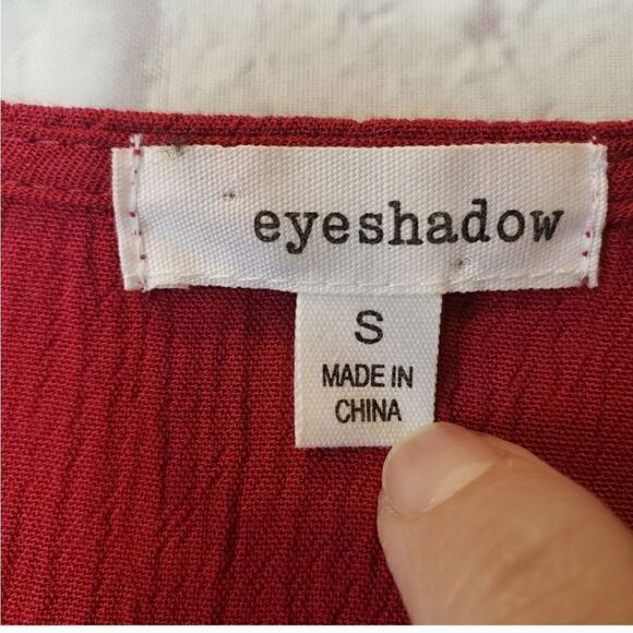 EYESHADOW Embroidered BOHO Oversized Knotted Front Top - Picture 4 of 7